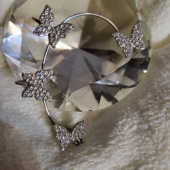***Silver Plated Butterfly Ear Cuff Climber - Picture 4 of 4
